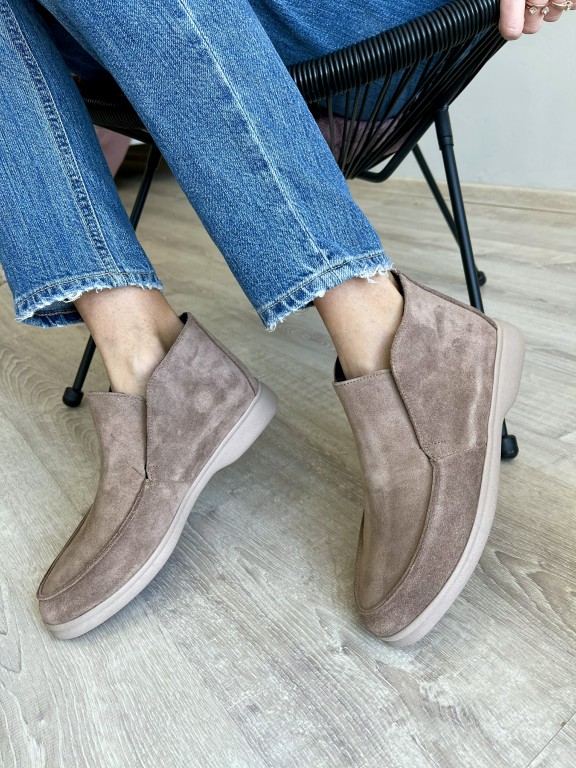 40d2e0567a69b06d8e485a917f71c13a