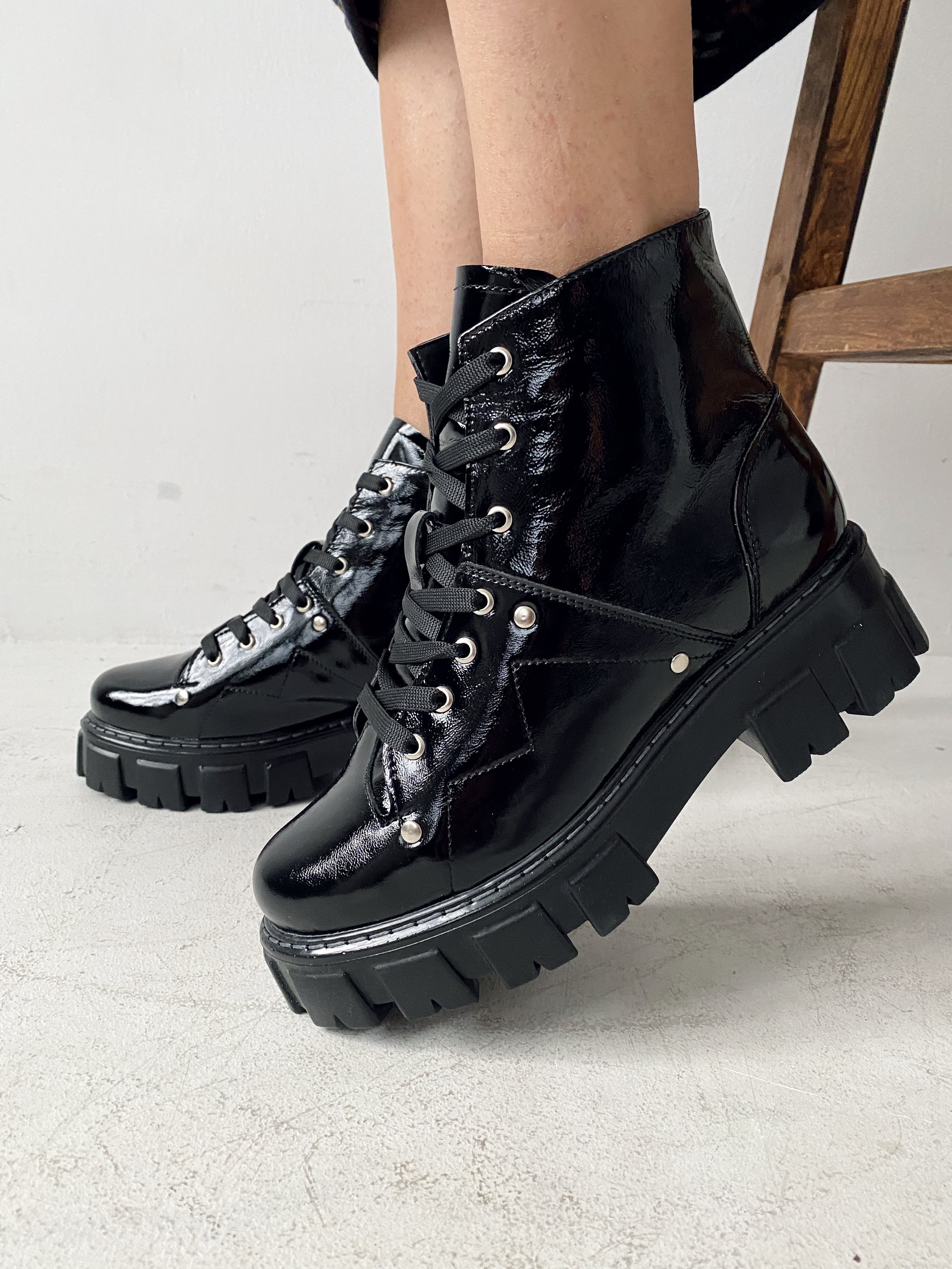 1377-W-W1-чер-лак (7)