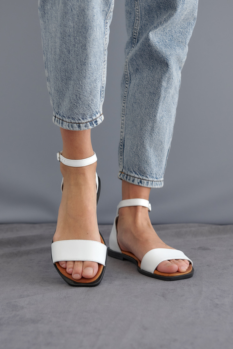 Взуття 31.05 39