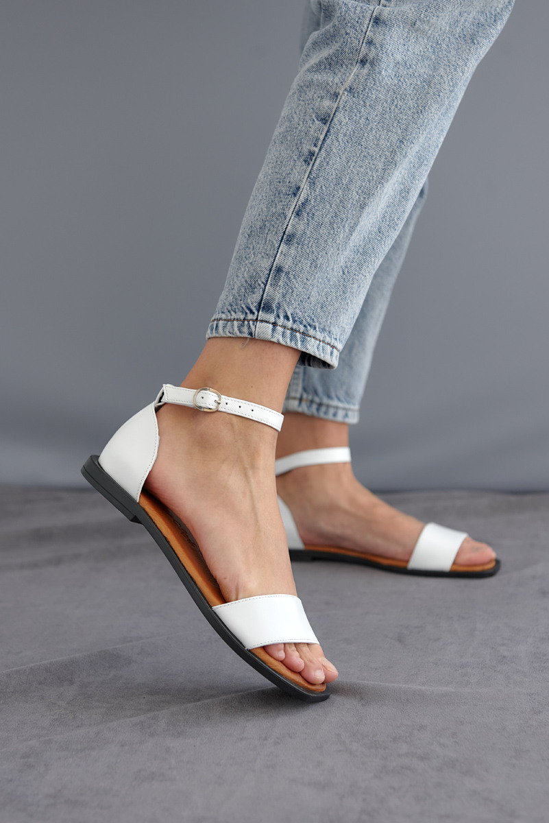 Взуття 31.05 40