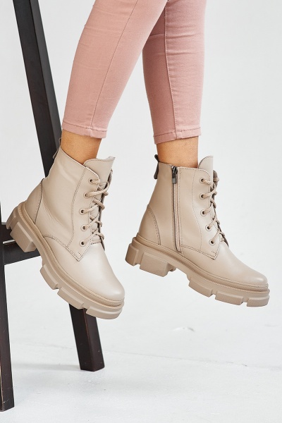 фото взуття 01.11 214