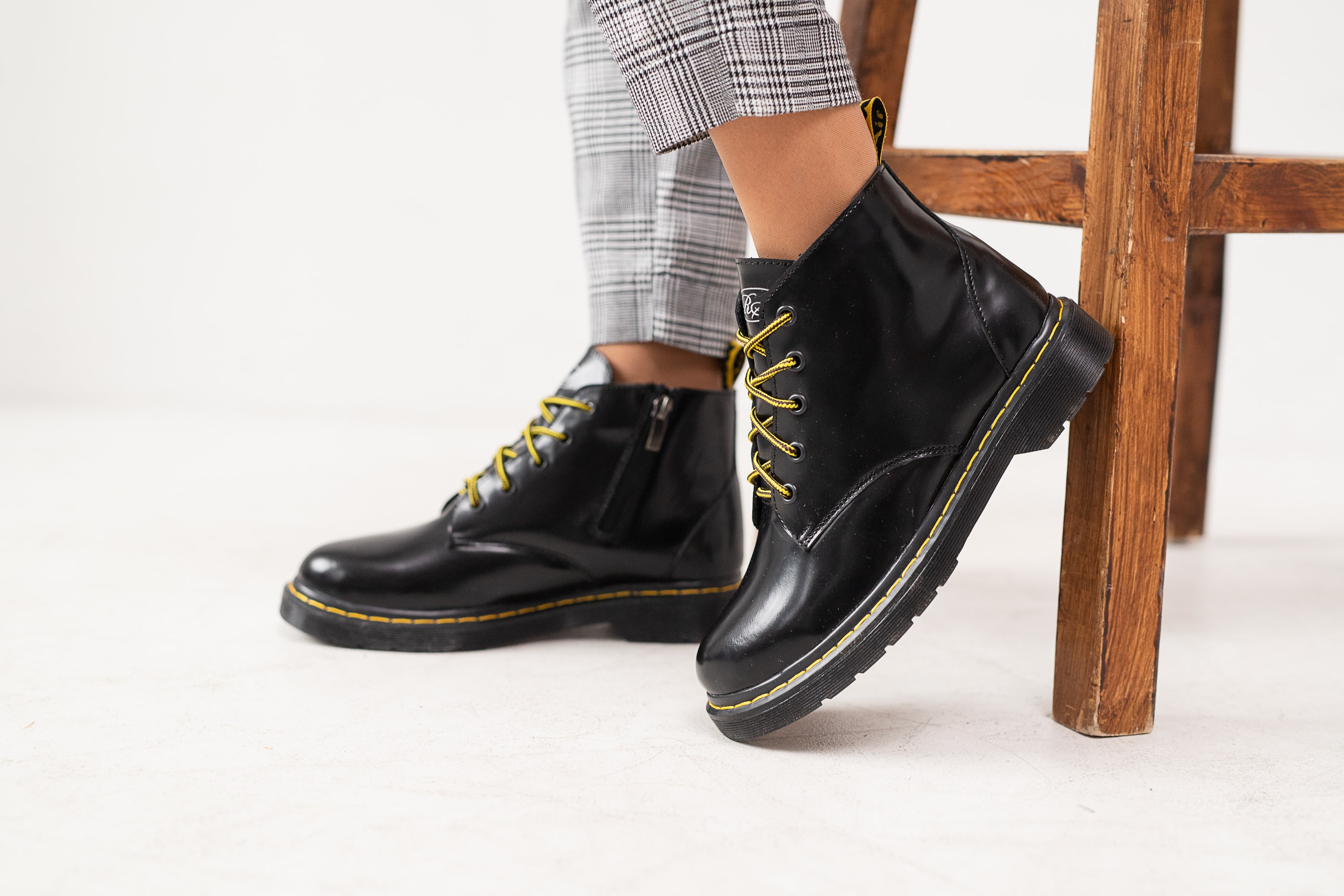 БЖ-127-01-L-W-W1-ч-лак (8)