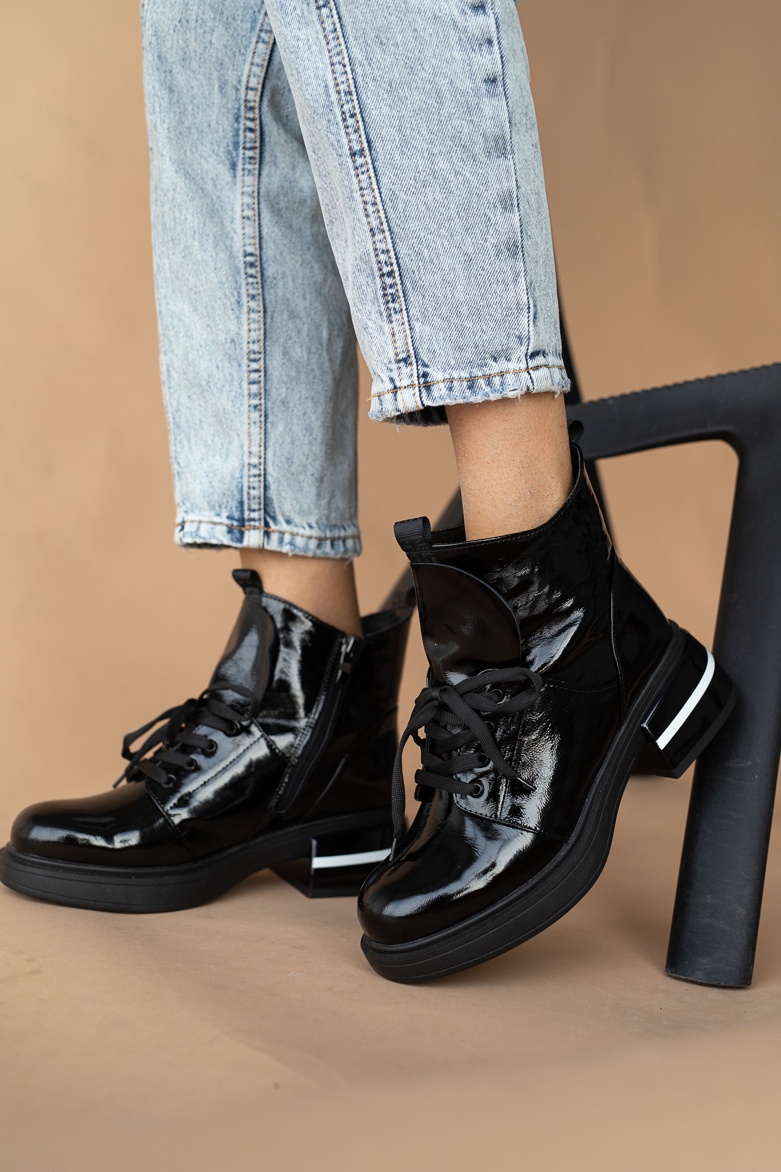 1379-2-W-W1-чер-лак (8)