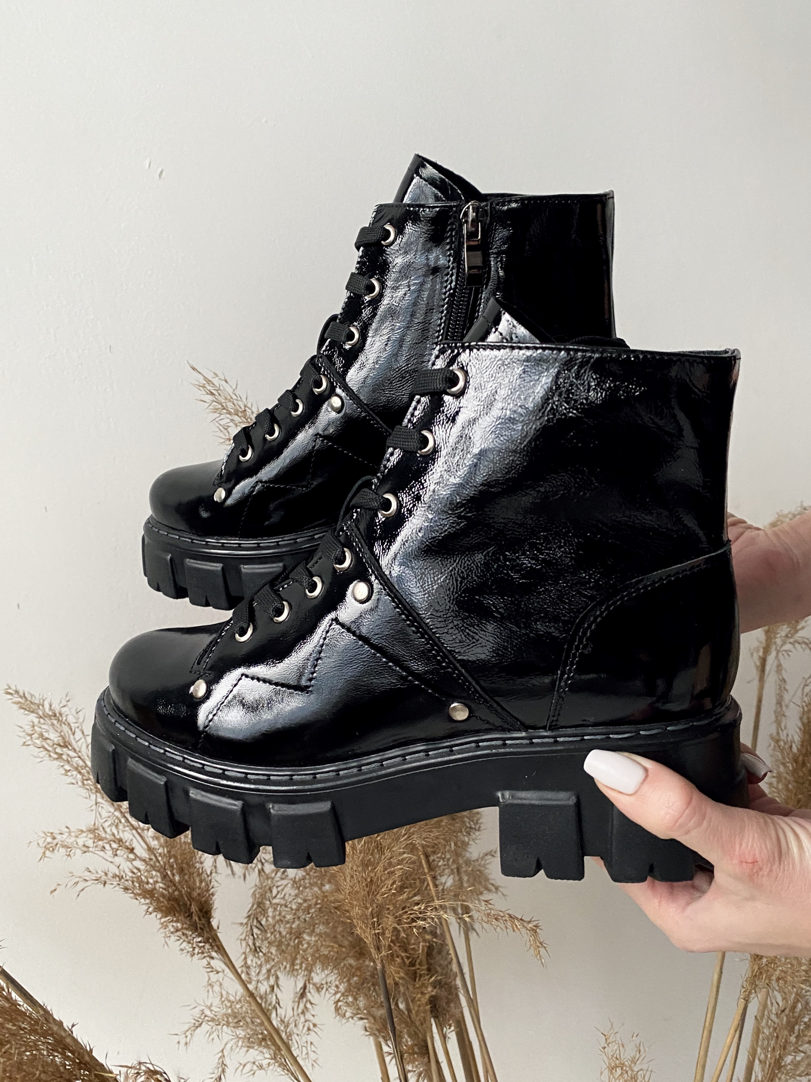 1377-W-W1-чер-лак (6)