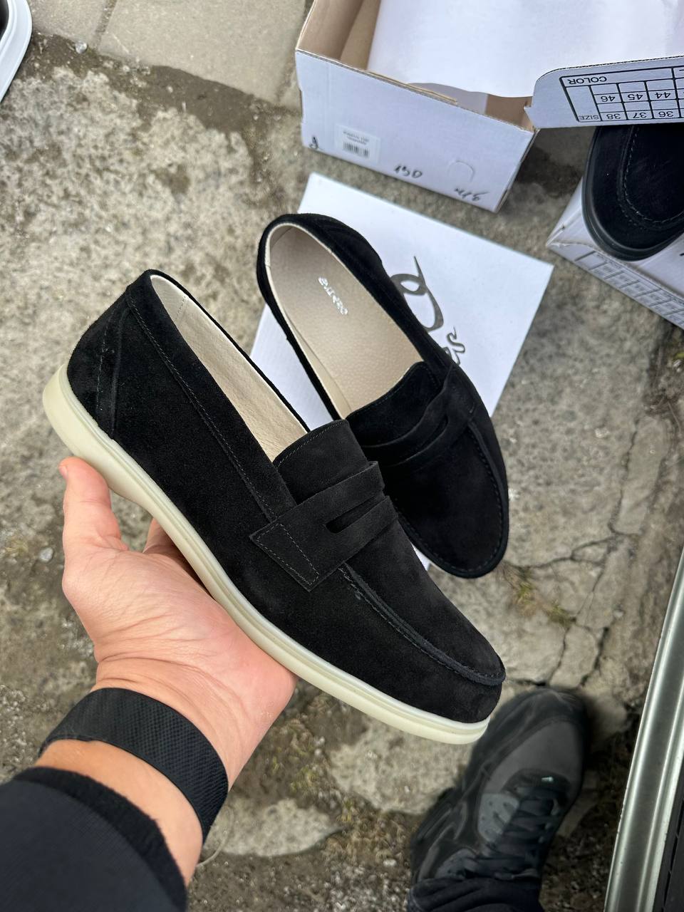 photo_5352697851747702439_y