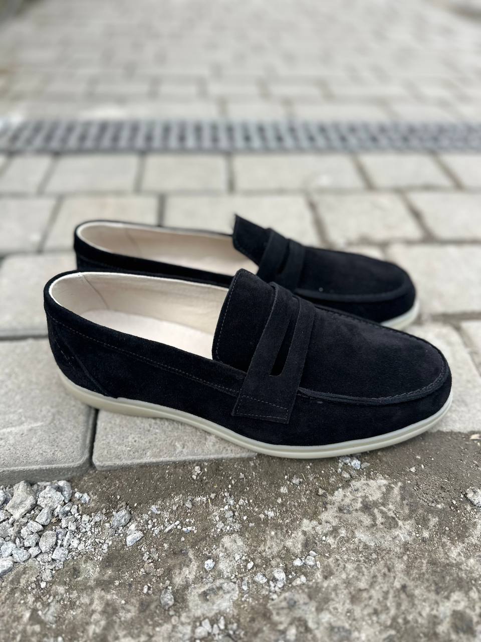 photo_5352697851747702422_y