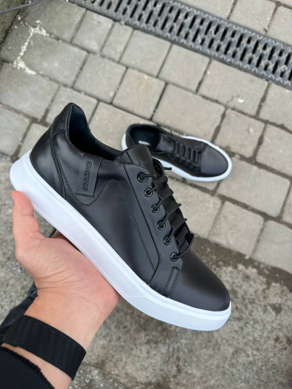 photo_5352697851747702438_y