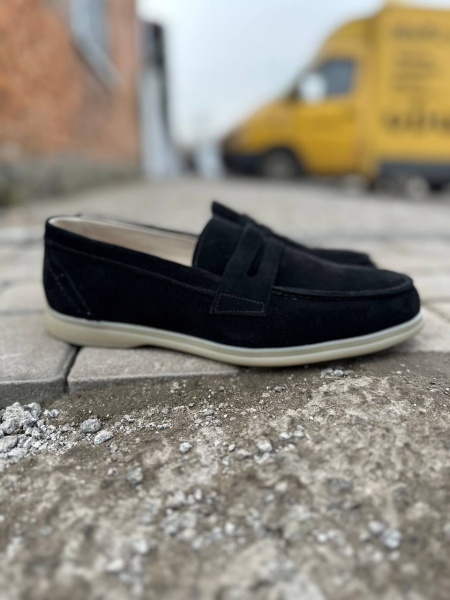 photo_5352697851747702421_y